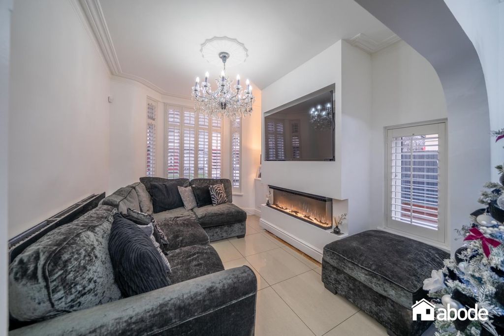 Property photo 3 of 29 Dsc06681-Hdr.Jpg