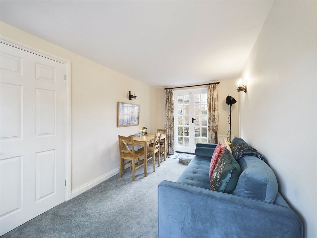 Property photo 2 of 12 Picture No. 02