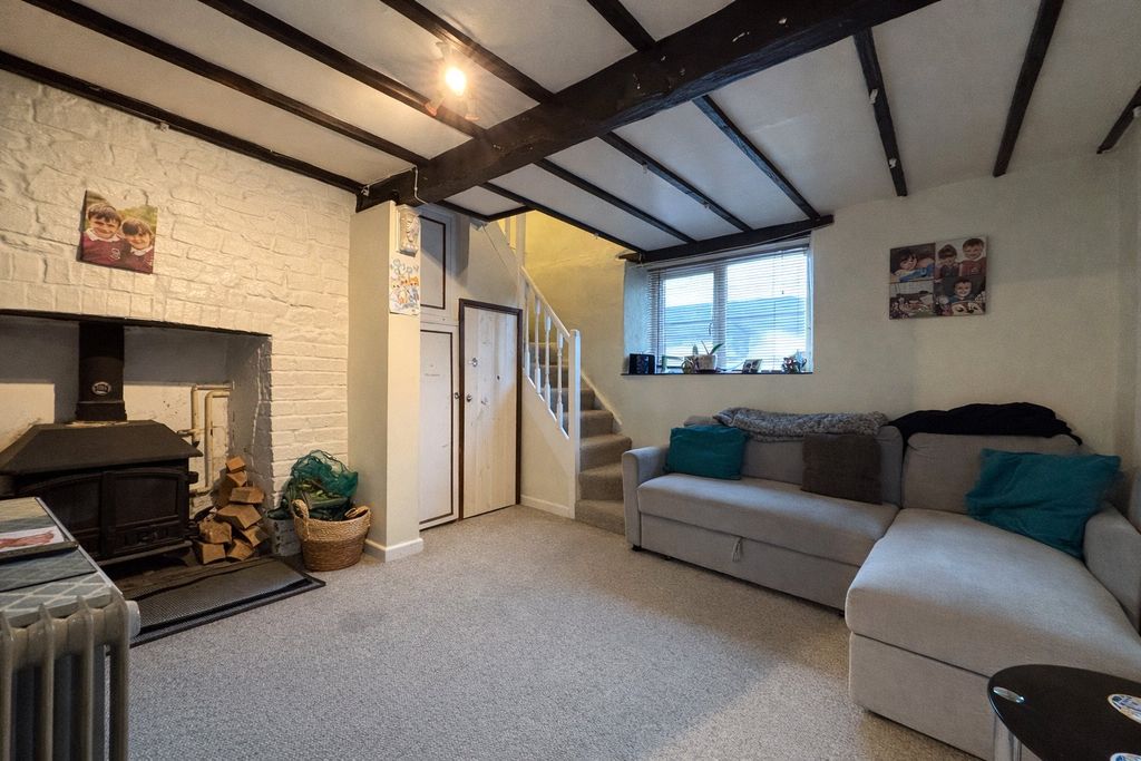 Property photo 2 of 11 2 - Picture No. 05