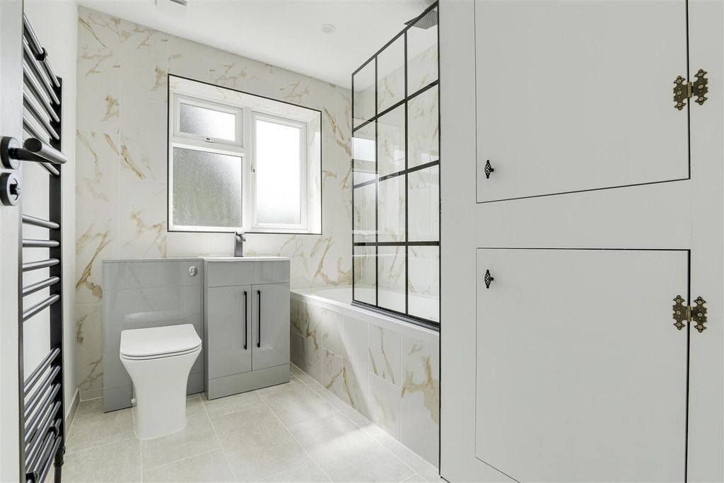 Property photo 3 of 15 26.Jpg