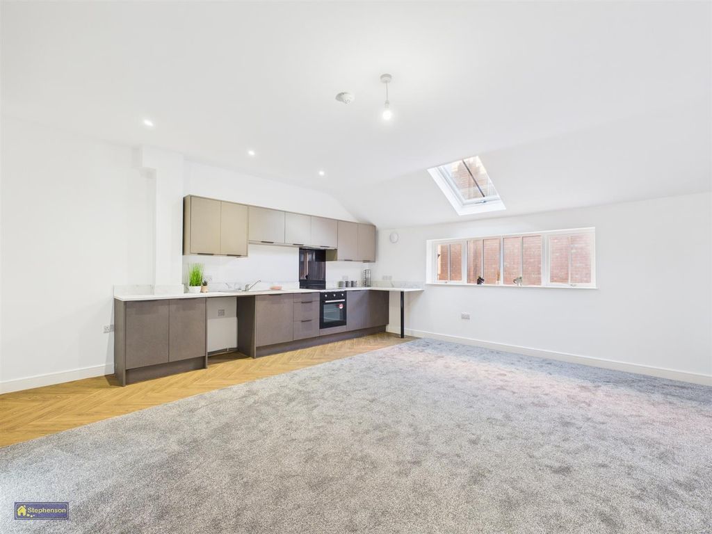 Property photo 1 of 7 Living Kitchen