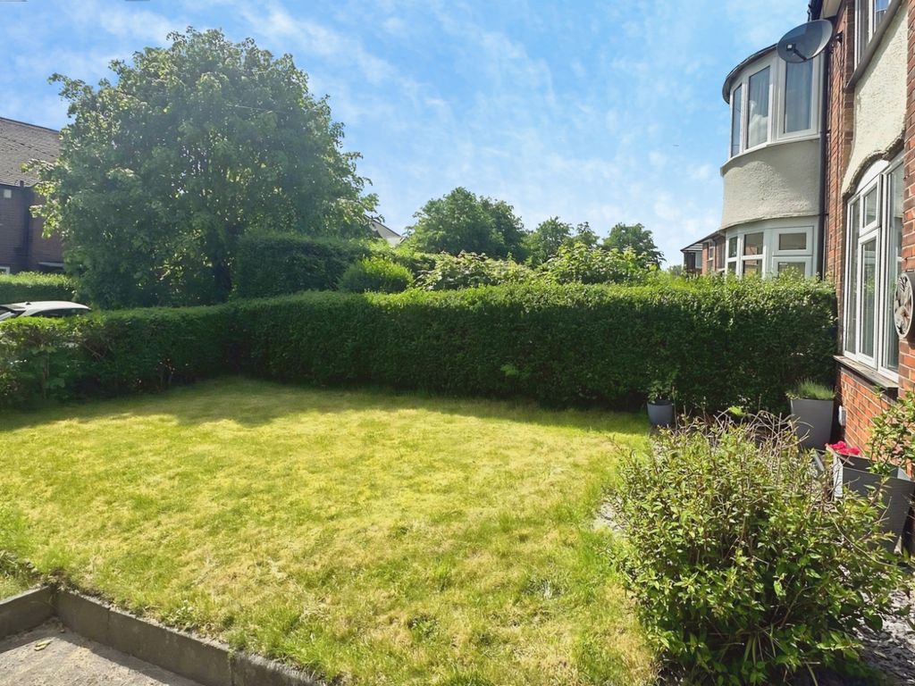 Property photo 2 of 17 Front Garden