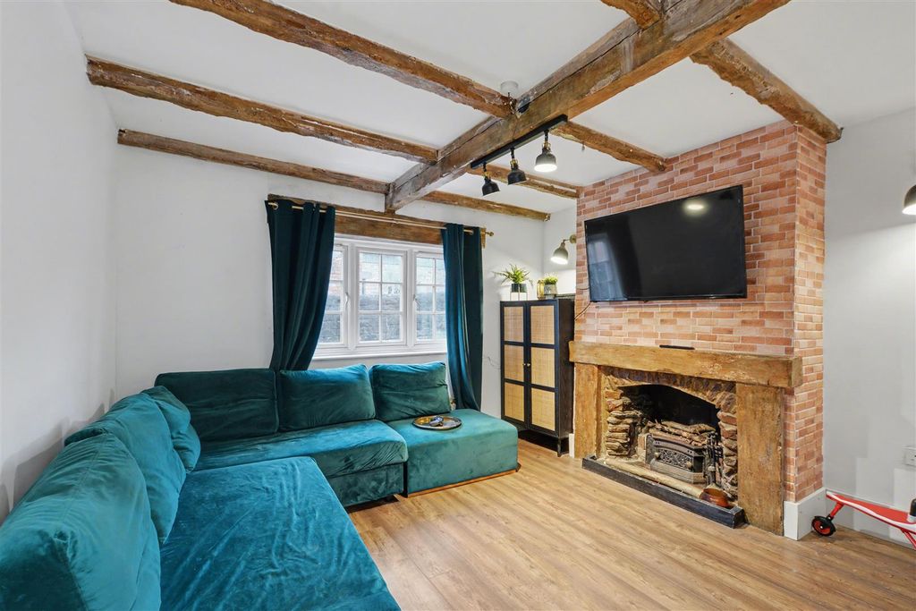 Property photo 2 of 16 Lounge_1.Jpeg