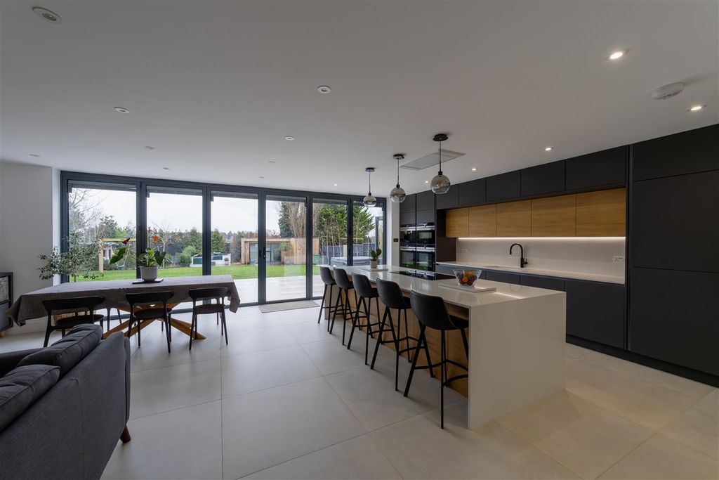 Property photo 3 of 36 Ad-7.Jpg