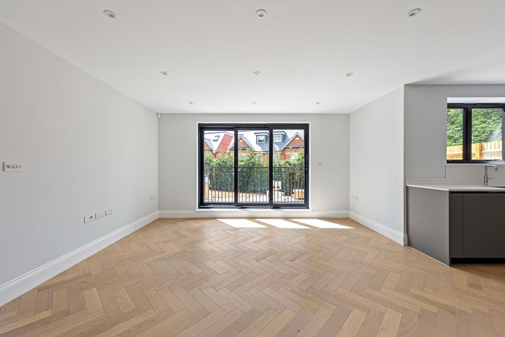 Property photo 3 of 17 Image