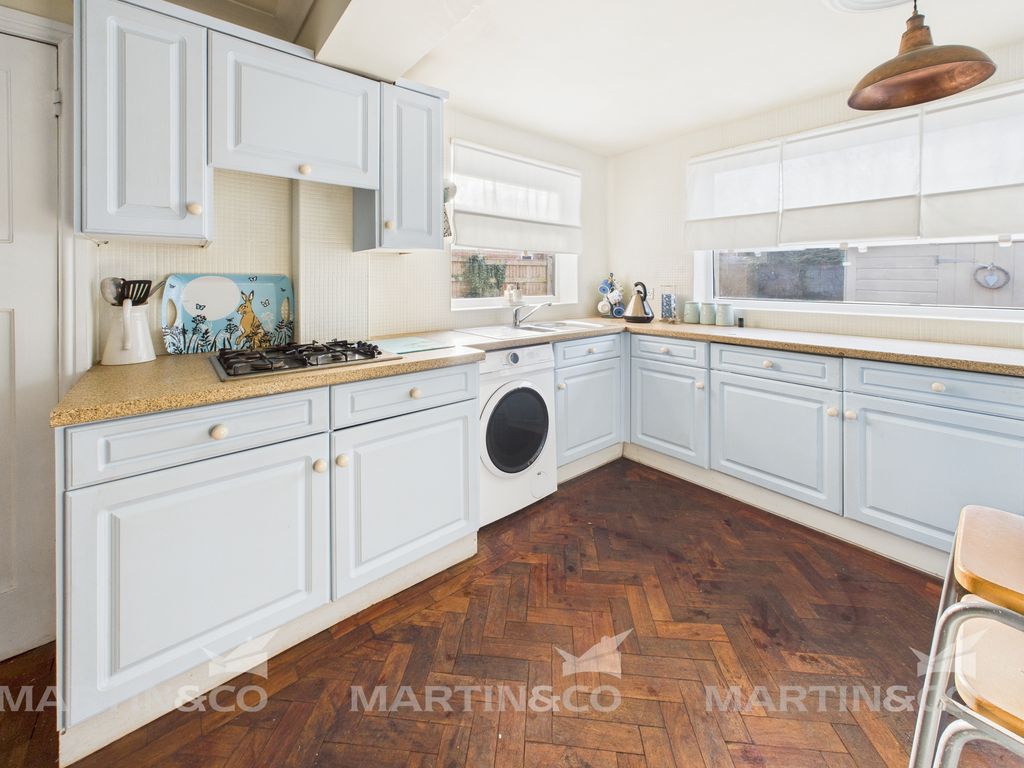 Property photo 3 of 19 Cam02406G0-Pr0558-Still009