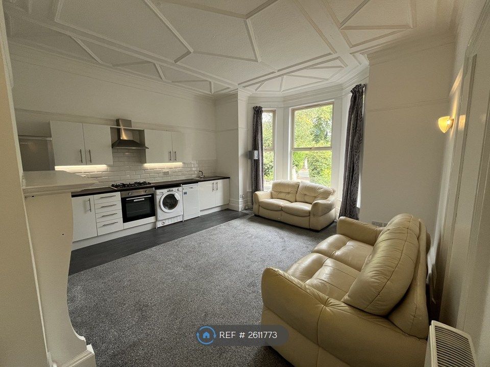 Property photo 2 of 11
