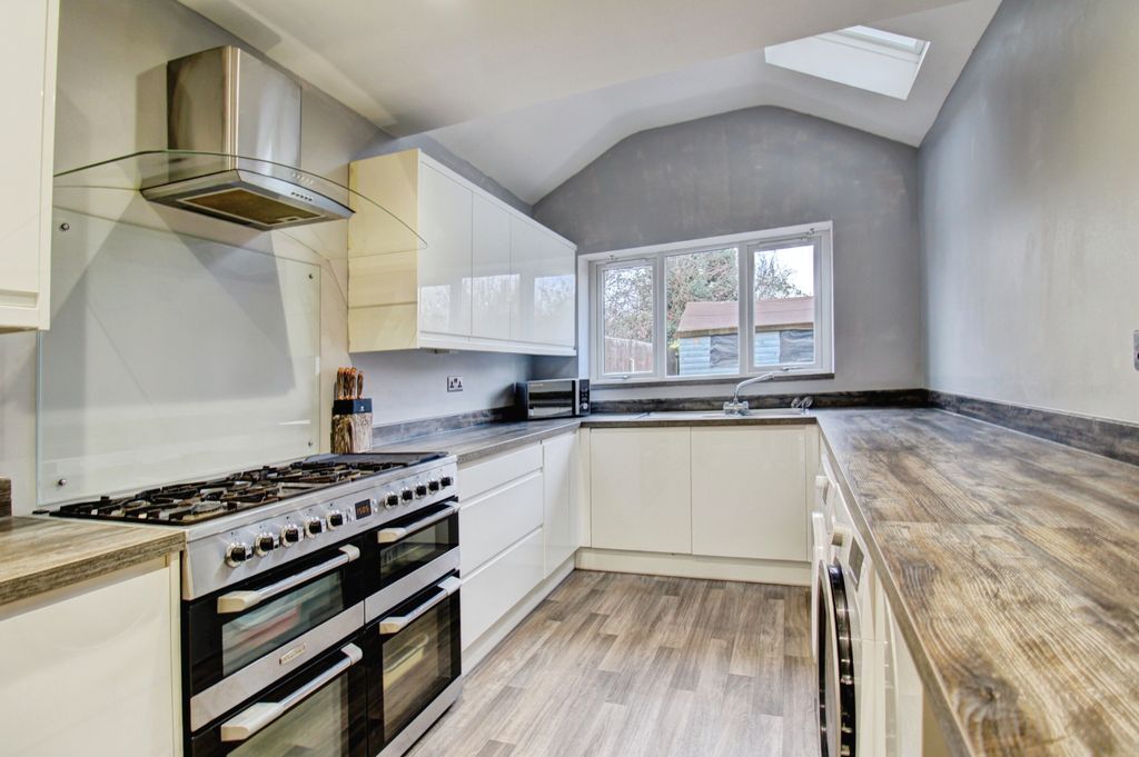 Property photo 2 of 20 Extended Kitchen