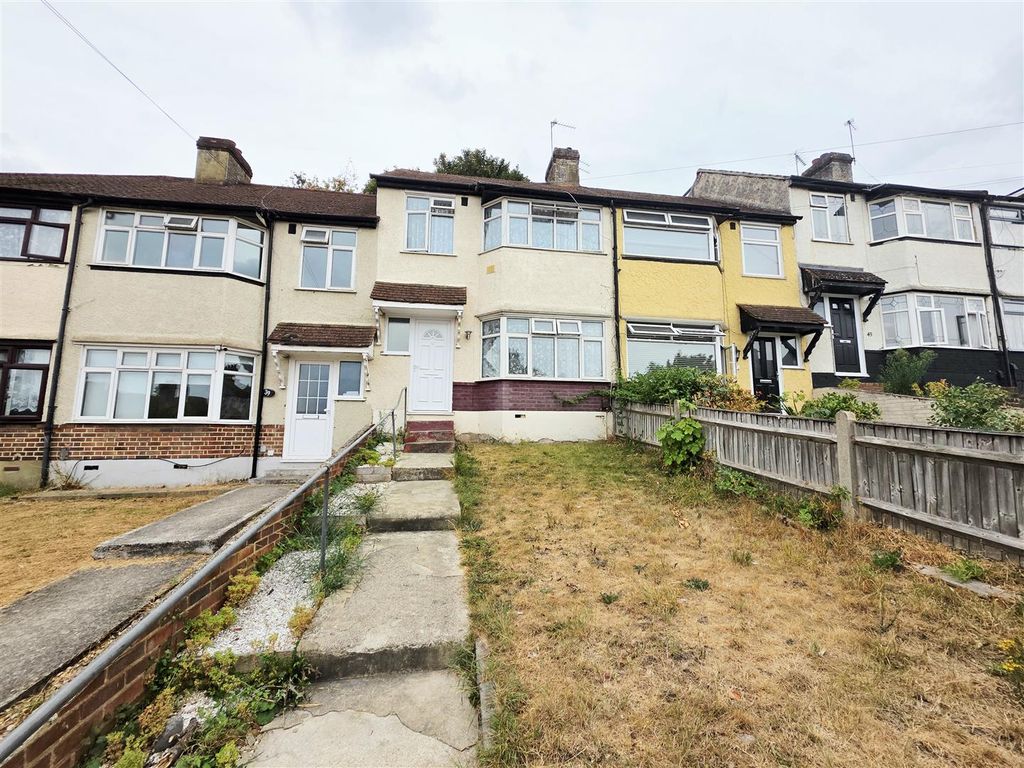Property photo 1 of 10 Front
