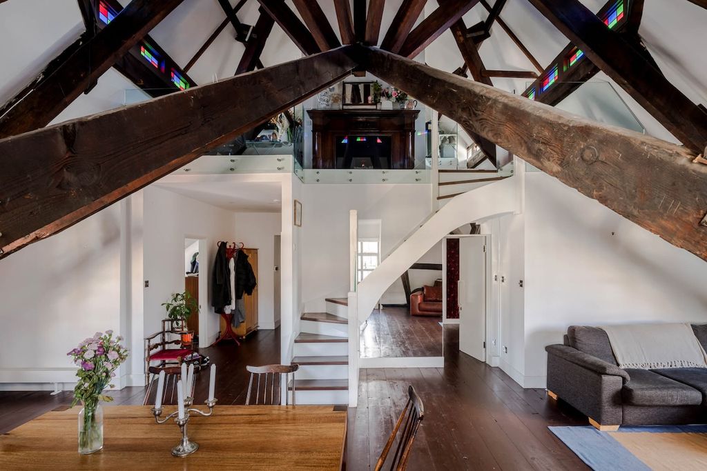 Property photo 3 of 20