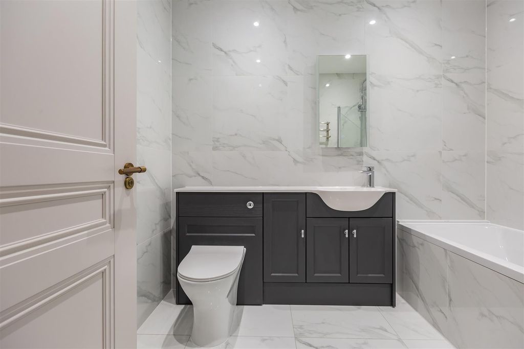 Property photo 3 of 9 3 Heath Park Road Gff-Hrnwm10.Jpg