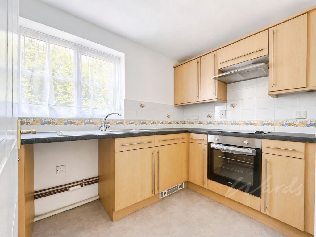 Property photo 2 of 7 Windsor Kitchen