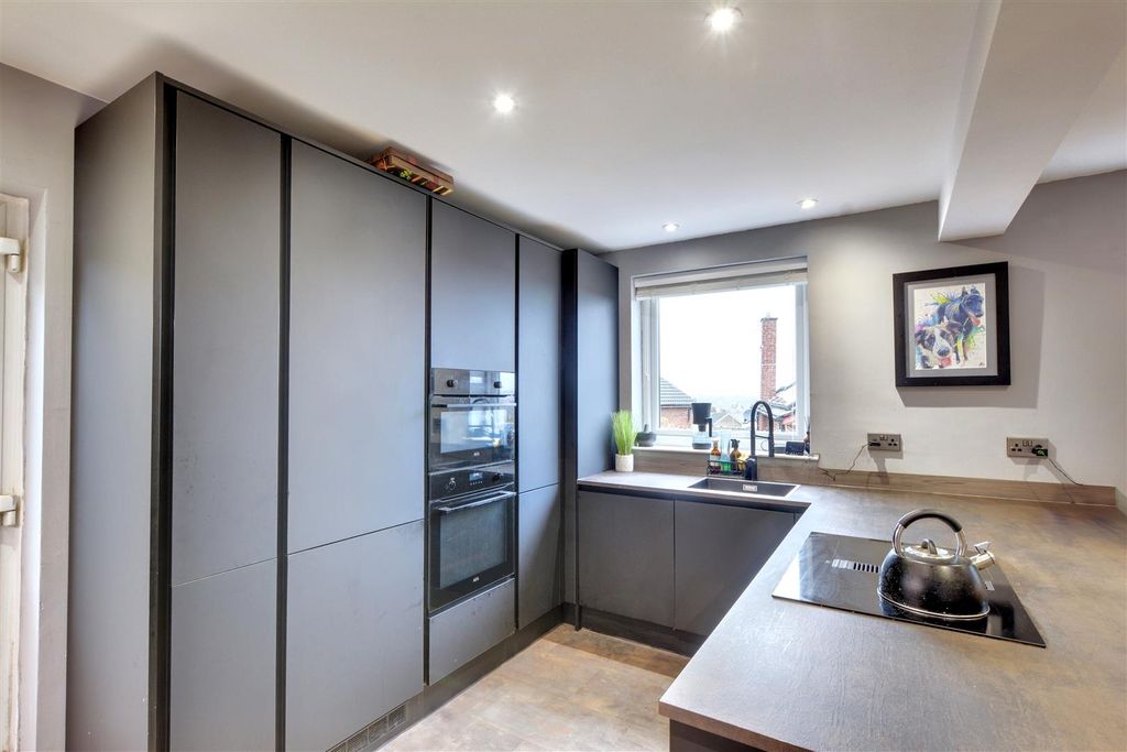 Property photo 2 of 25 Kitchen_5.Jpeg