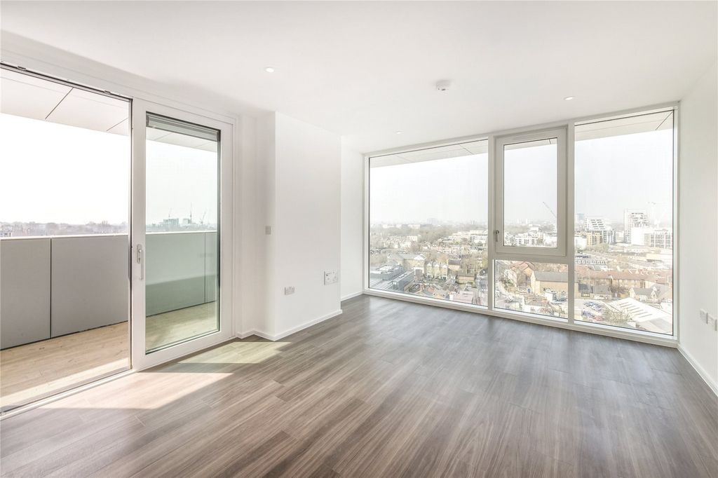 Property photo 1 of 11 Living Area