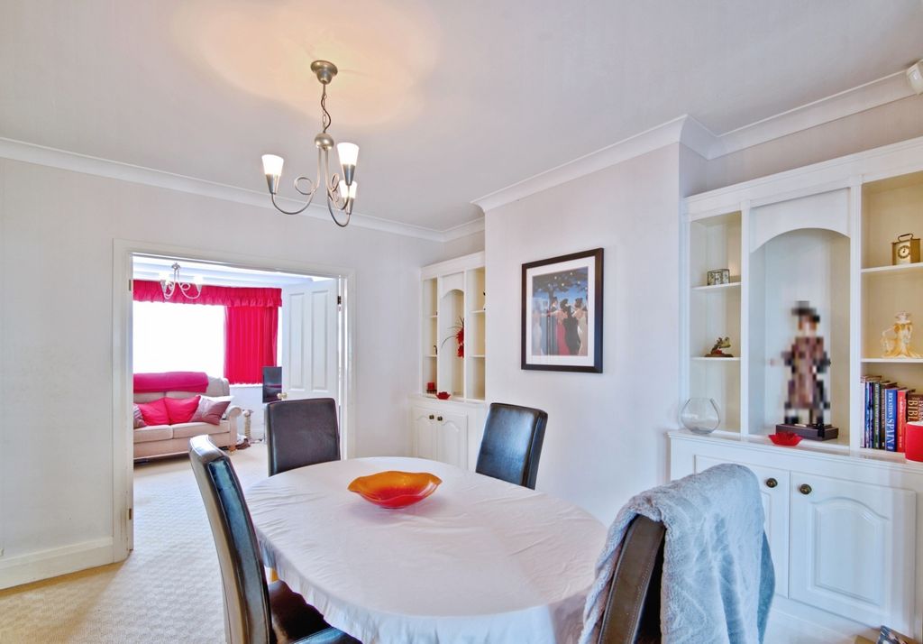 Property photo 3 of 16 Dining Room