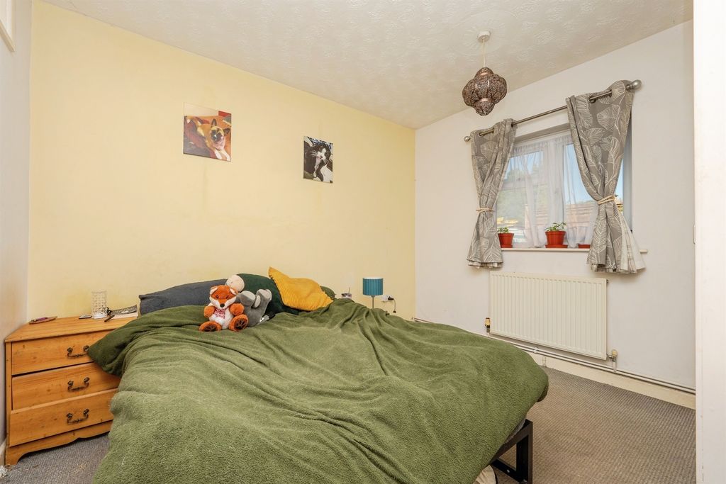 Property photo 3 of 16