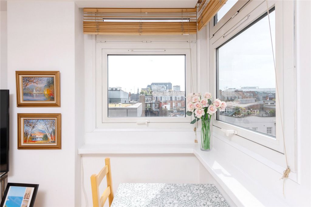 Property photo 3 of 10 Picture No. 04