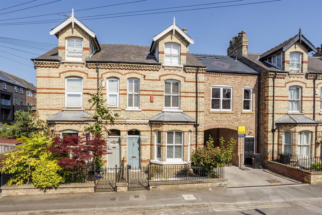 Property photo 1 of 30 4_Howard_Street_33.Jpg