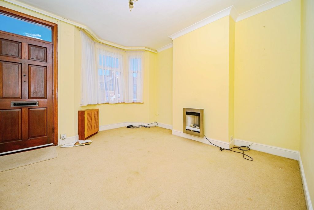 Property photo 2 of 15 Photo