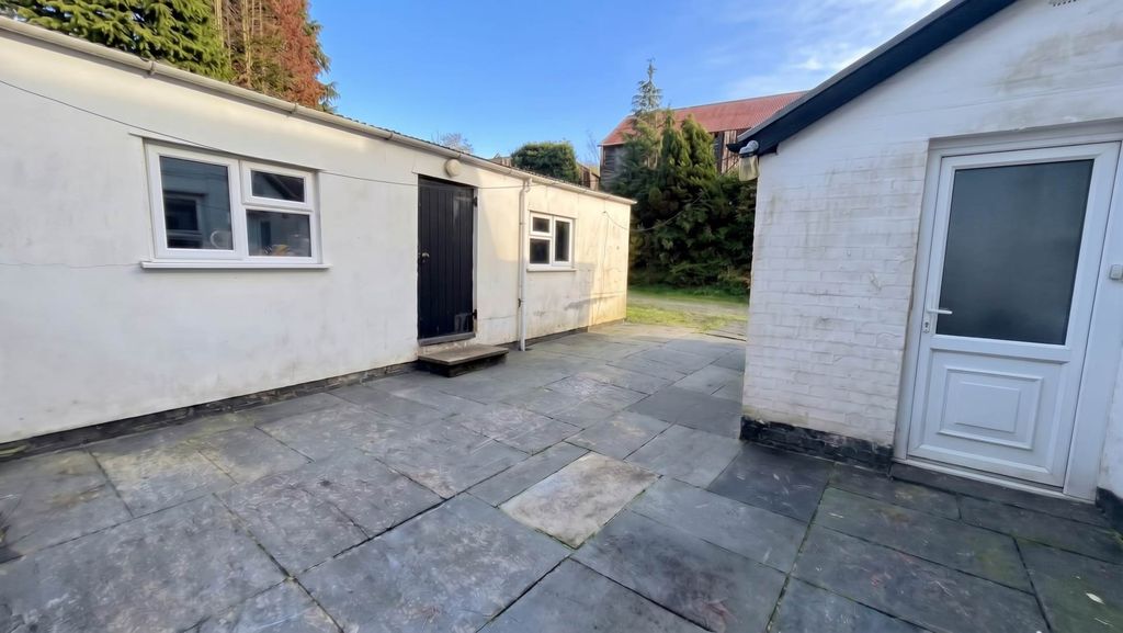 Property photo 3 of 28