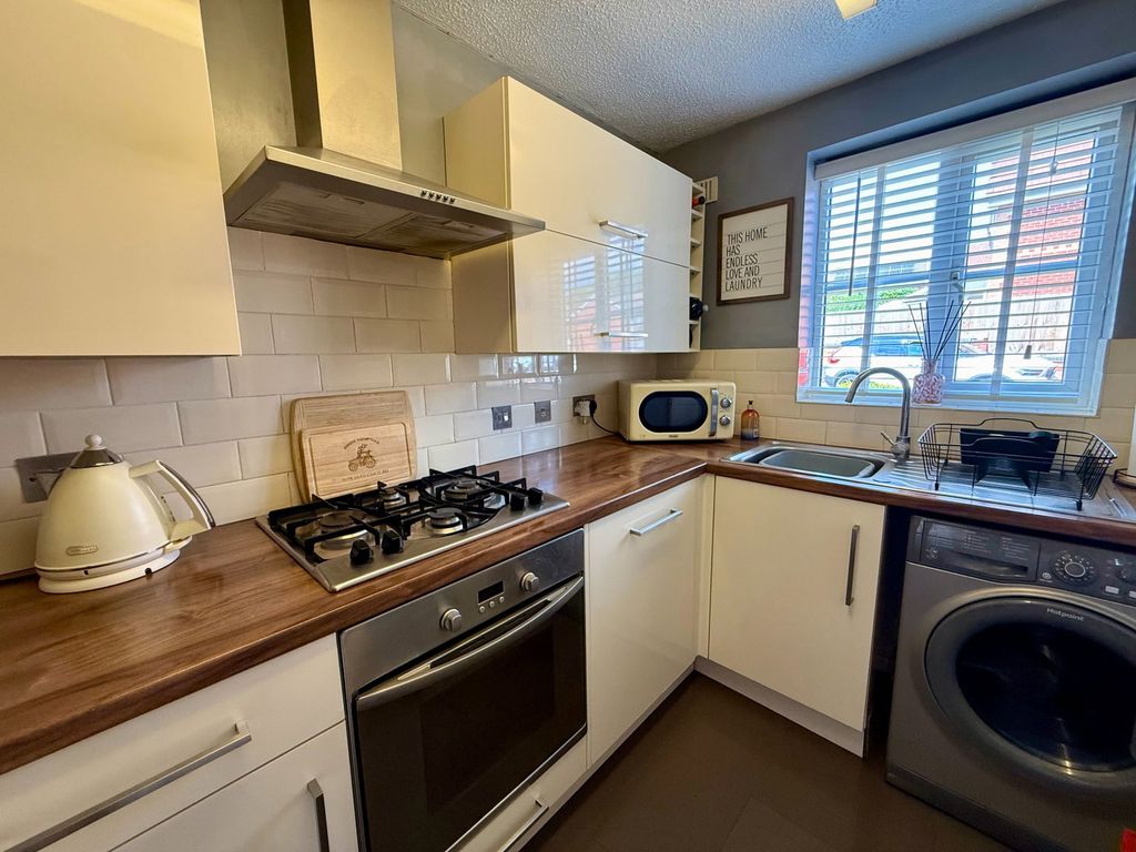 Property photo 2 of 19