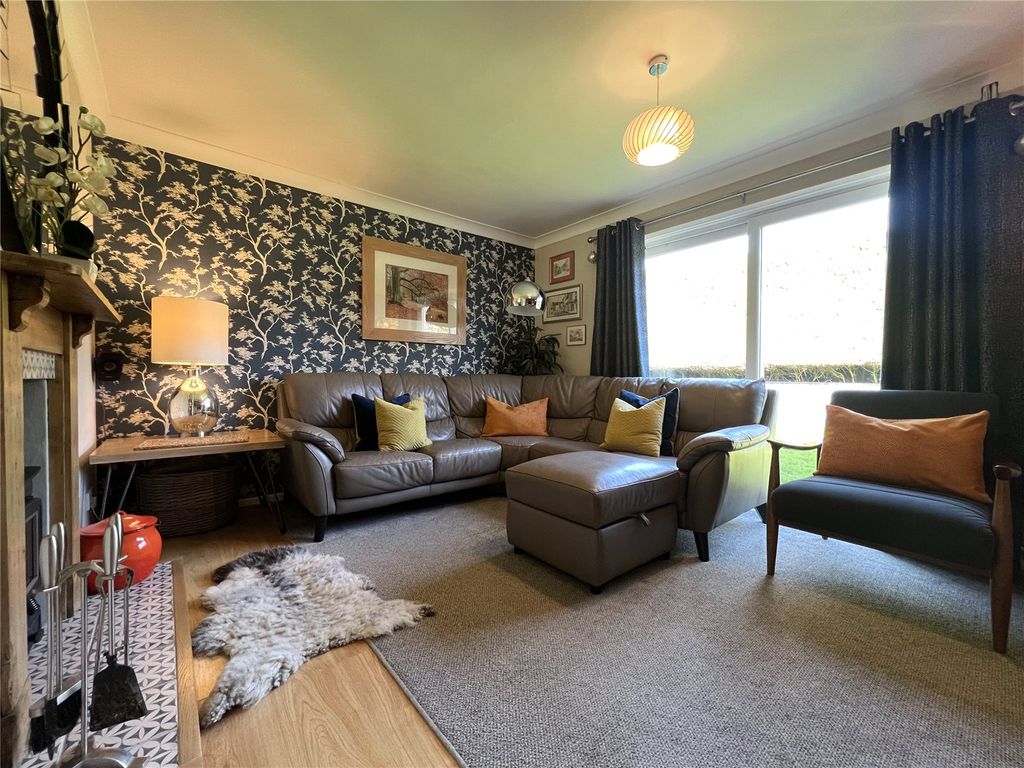 Property photo 2 of 19 Sitting Room