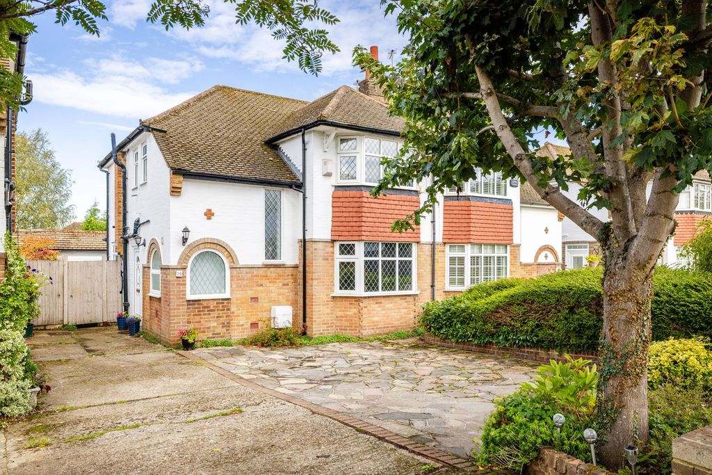 Property photo 1 of 18