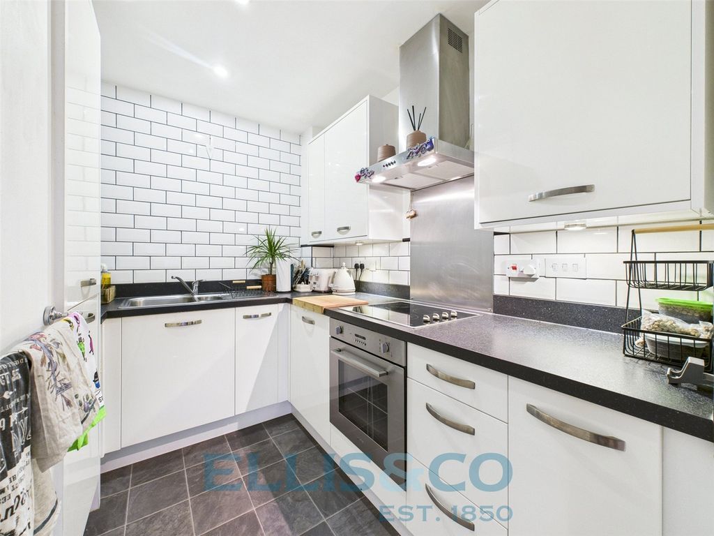 Property photo 1 of 12 Picture No. 01