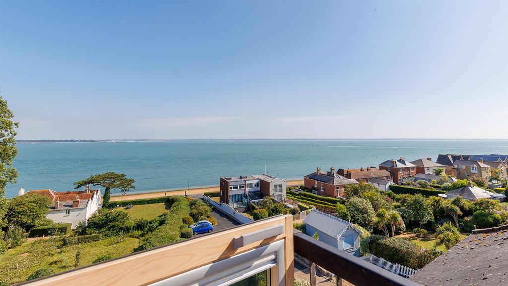 Additional image 14 of 2 bed flat for saleCowes, Isle Of Wight PO31