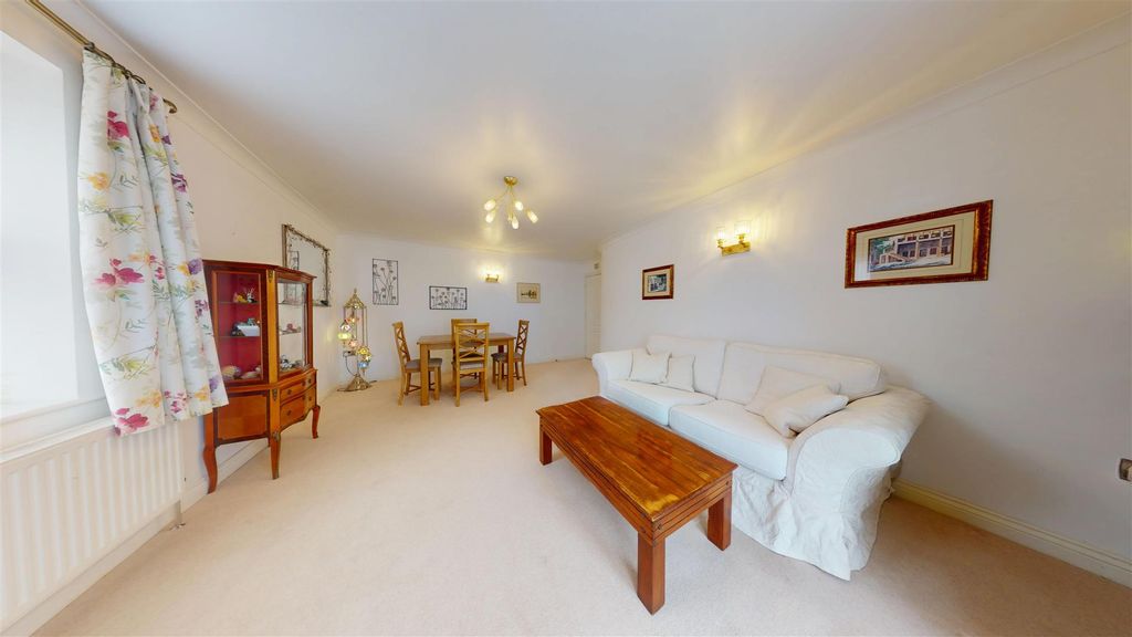Property photo 3 of 13 Flat-1-Dunvegan-Lodge-06302026_152714.Jpg