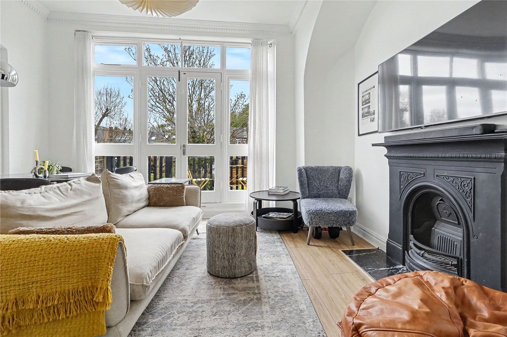 Property photo 2 of 14 Picture No. 02