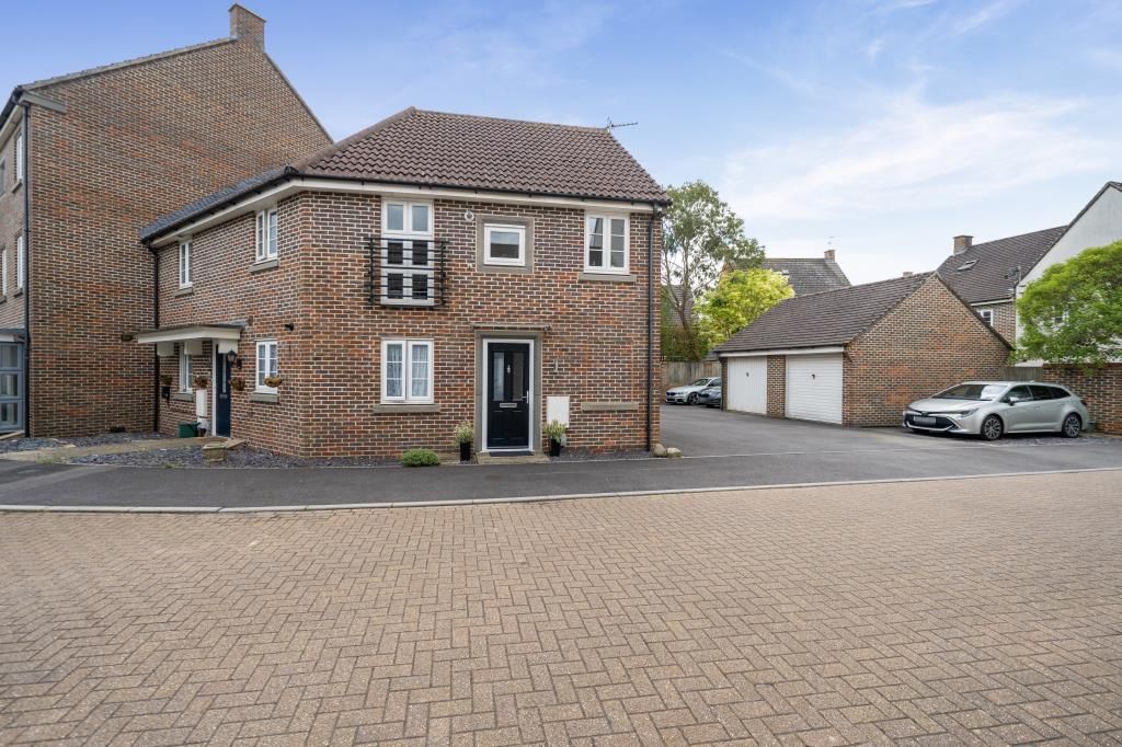 Property photo 1 of 19 External Front