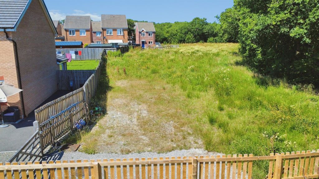 Property photo 3 of 4