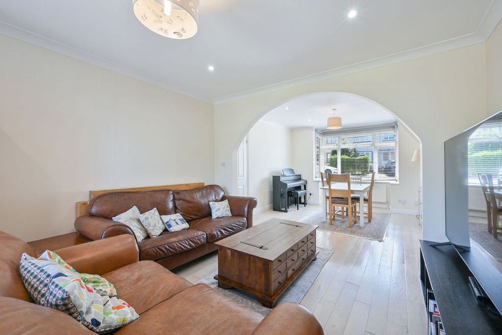 Property photo 2 of 14