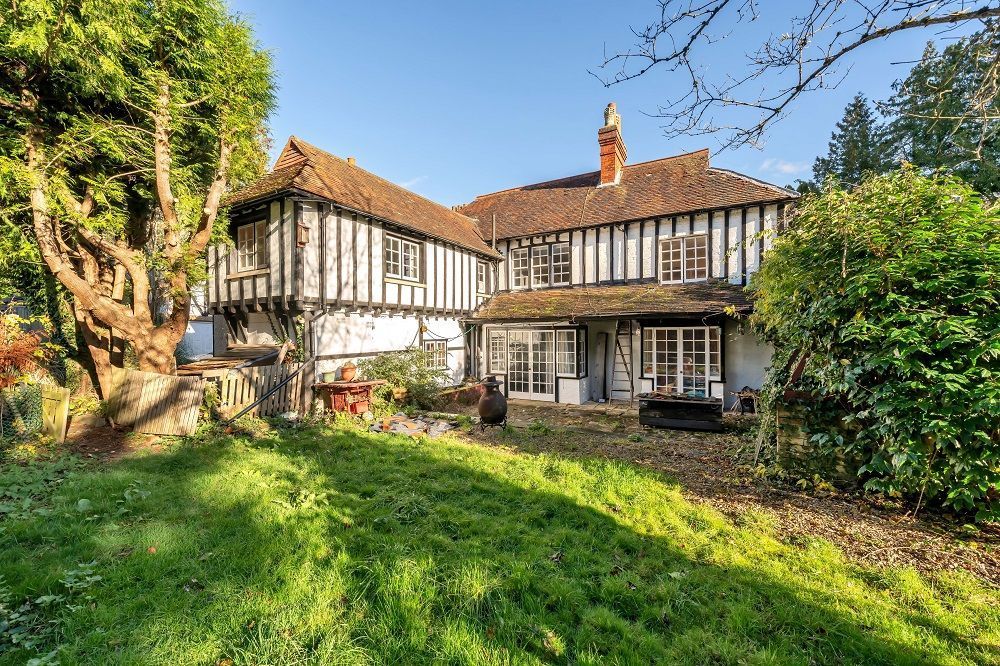 Property photo 2 of 31