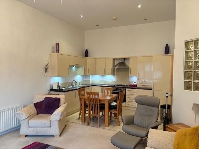 Property photo 3 of 12 Kitchen (2).Jpg