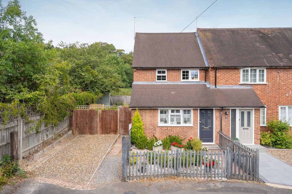 Property photo 1 of 9