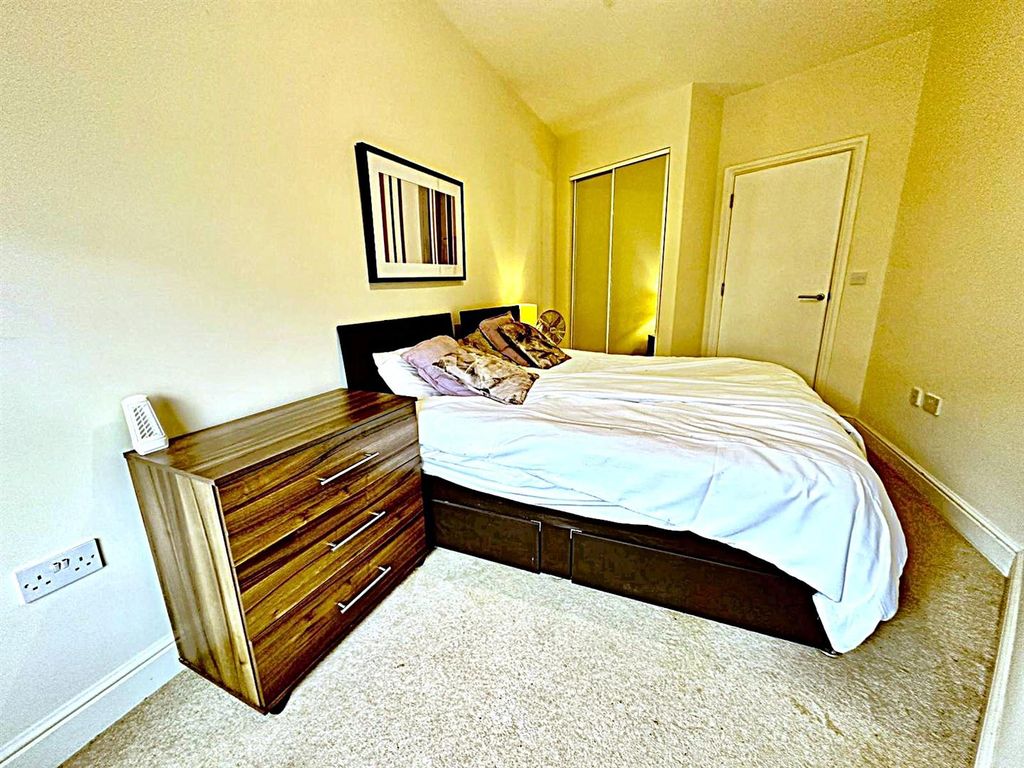 Property photo 3 of 10 2.Jpeg