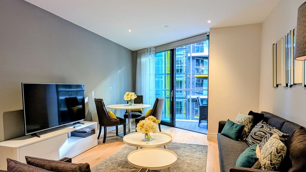 Property photo 3 of 19 Living Area