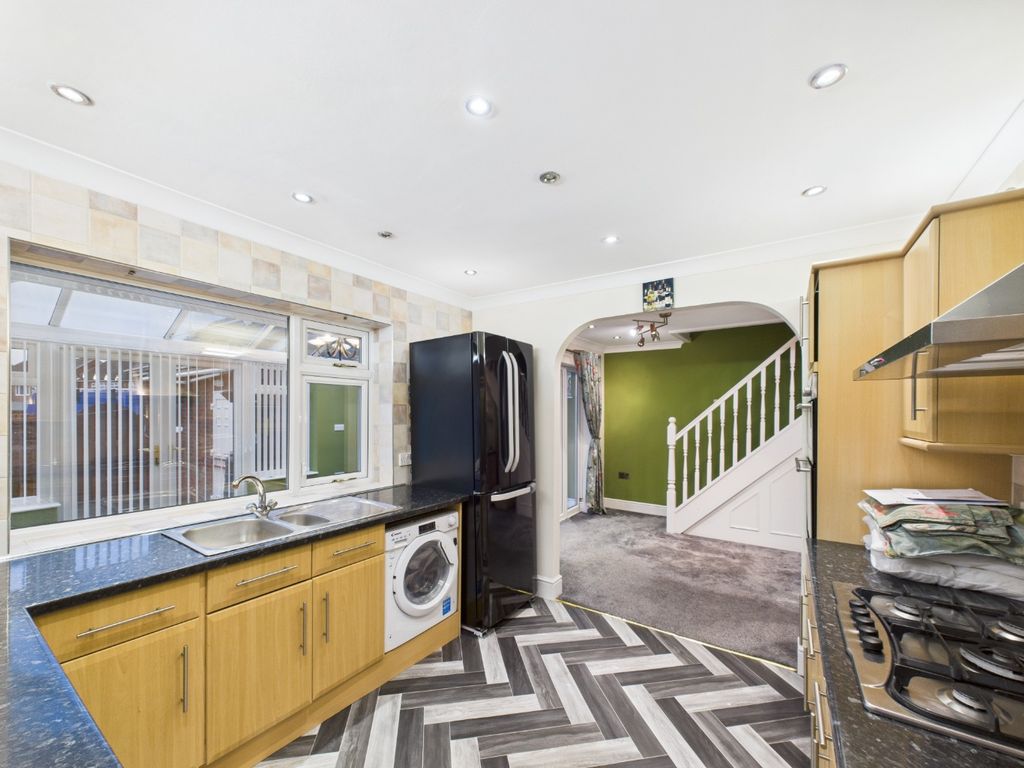 Property photo 3 of 21 4754946