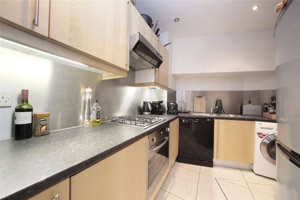 Property photo 3 of 9