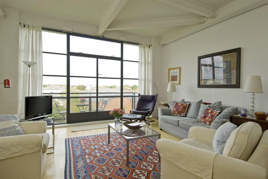 Property photo 1 of 5 40 Chiswick Green Studios-Recep.Jpg