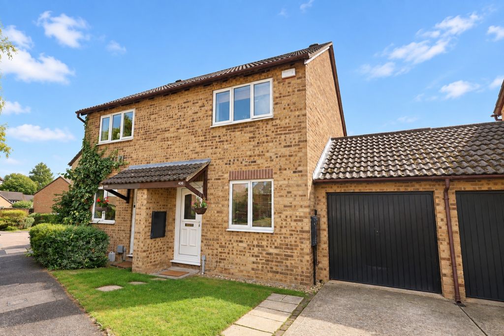 Property photo 1 of 12 0Cbc2D81-Eff7-45C1-B27B-7D9C6A8B8699