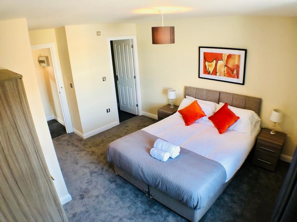 Property photo 3 of 21 4395283