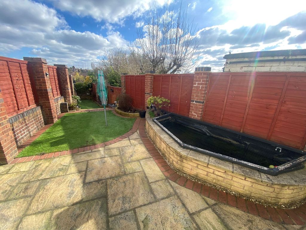 Property photo 2 of 11