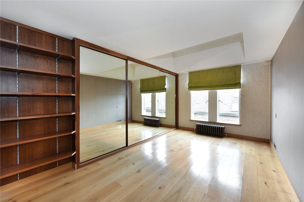 Property photo 3 of 8 Picture No. 02