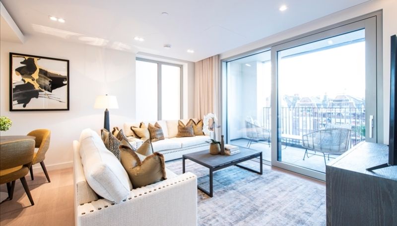 Property photo 3 of 32 Living Room