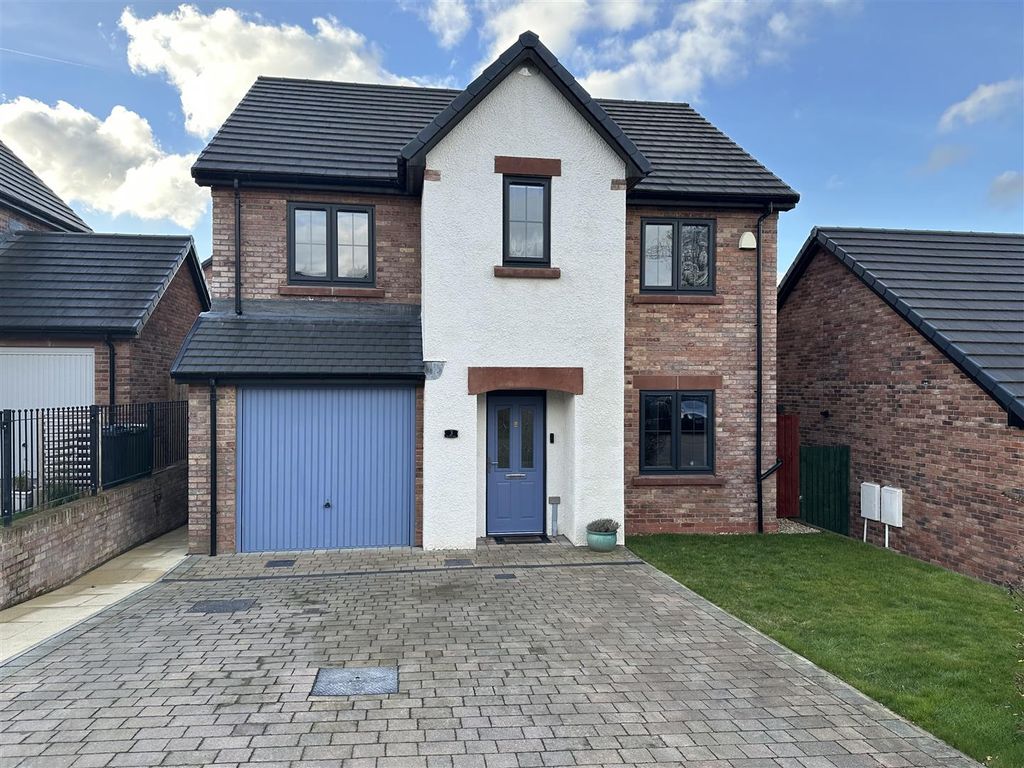 Property photo 1 of 31