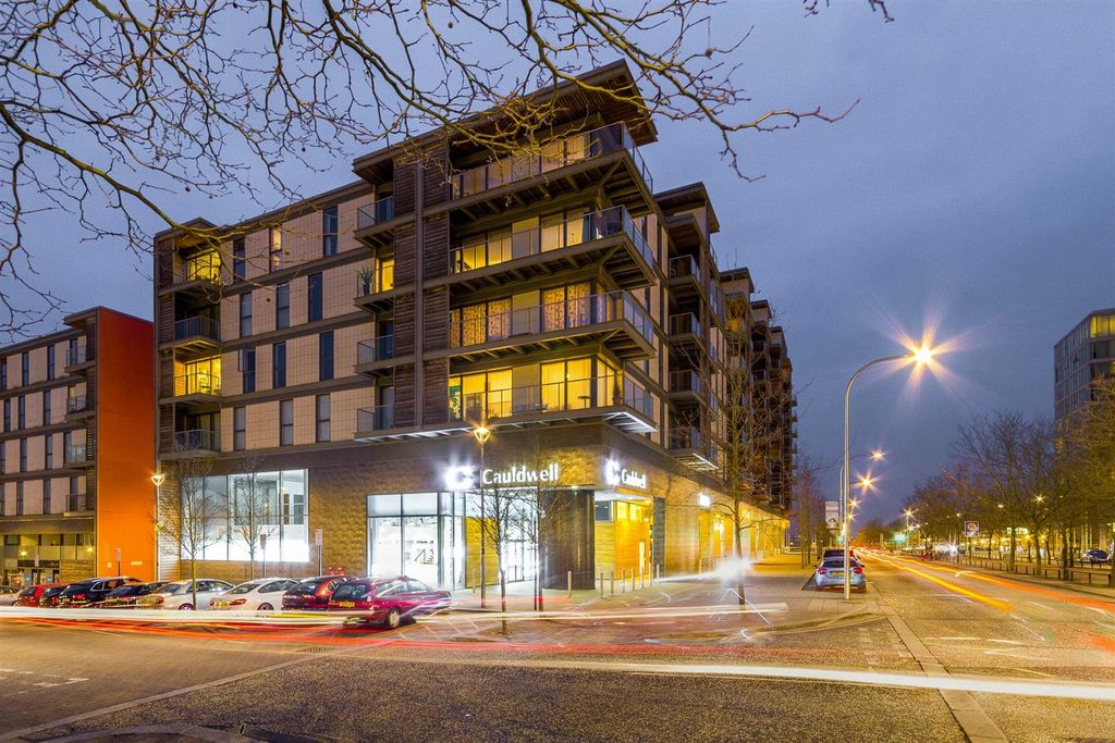 Property photo 2 of 20