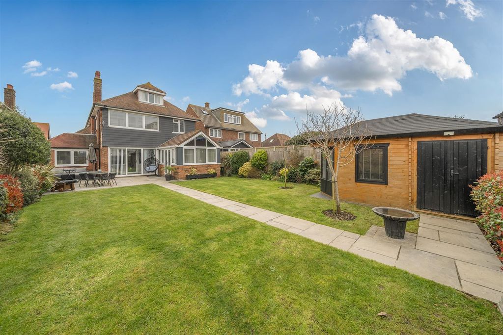 Property photo 3 of 21 Rear Garden